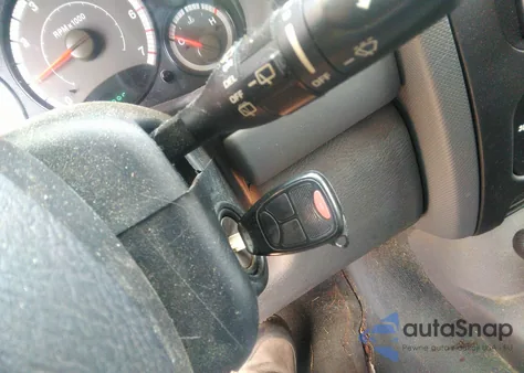 2005 Jeep Liberty Sport z USA, uszkodzony, nr VIN 1J4GL48K55W539392